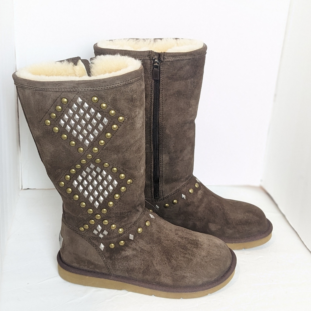 UGG Avondale suede and shearling boots - Picture 15 of 16
